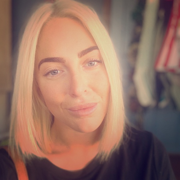 Meet the Posher Other - Meet your Posher, Julia